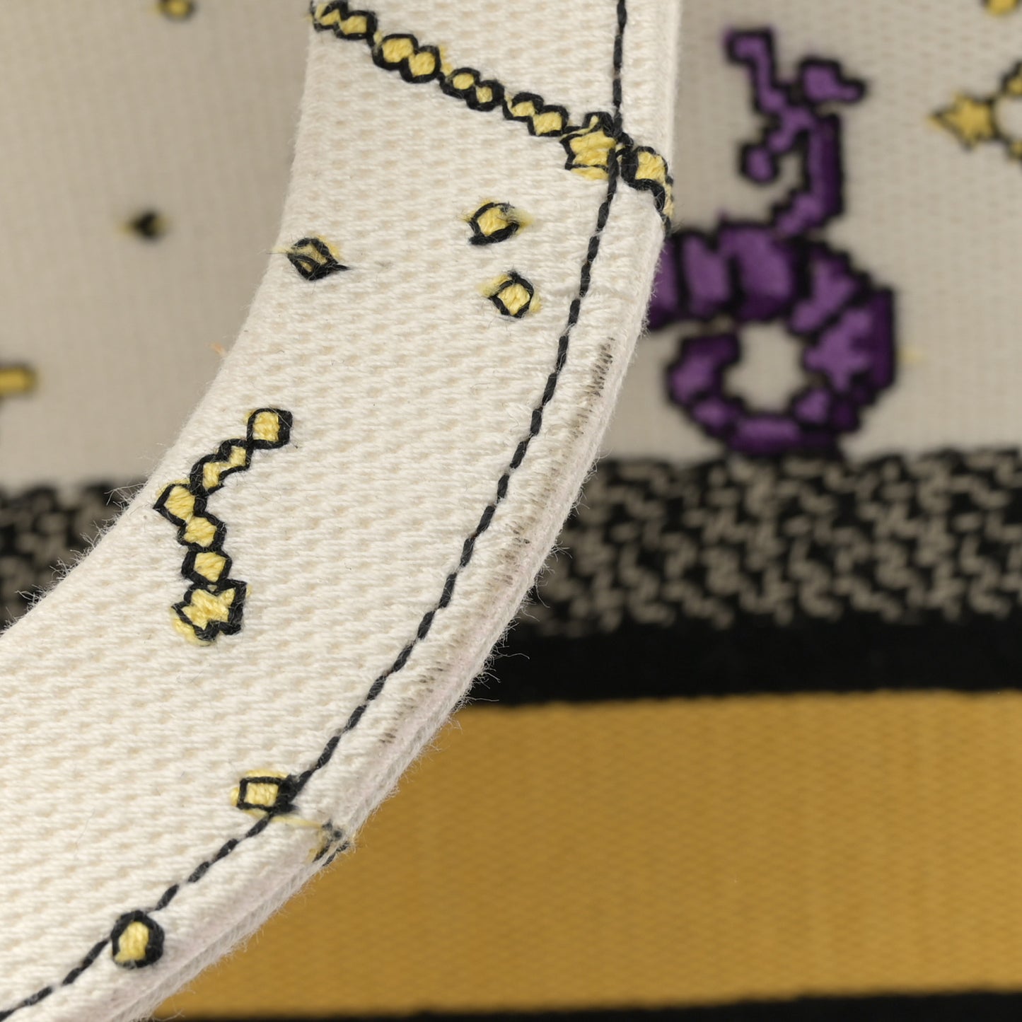 Canvas Pixel Zodiac Embroidered Medium Lady D-Lite Ecru Multicolor