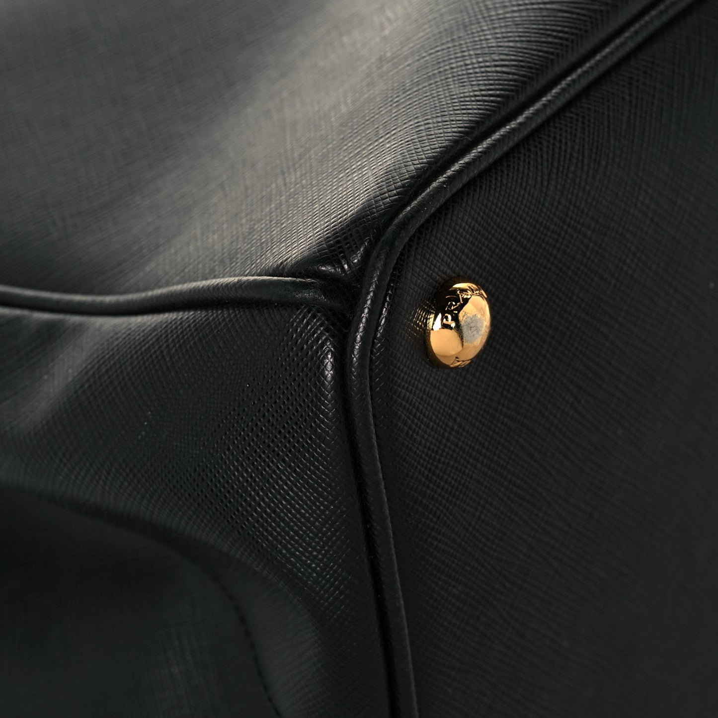 Saffiano Large Galleria Double Zip Tote Black