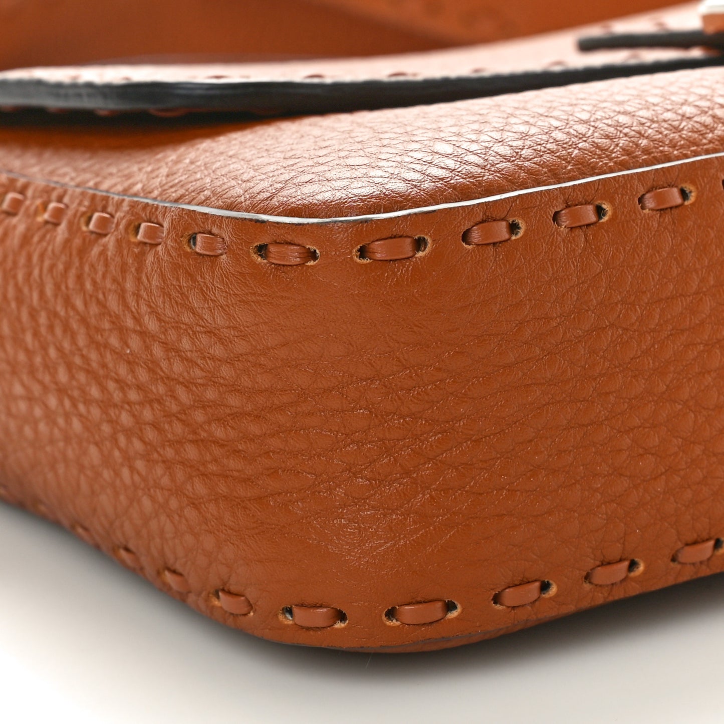 Cuoio Roma Sellerissima Nappa Sintetica Tape Stitch Baguette Brandy