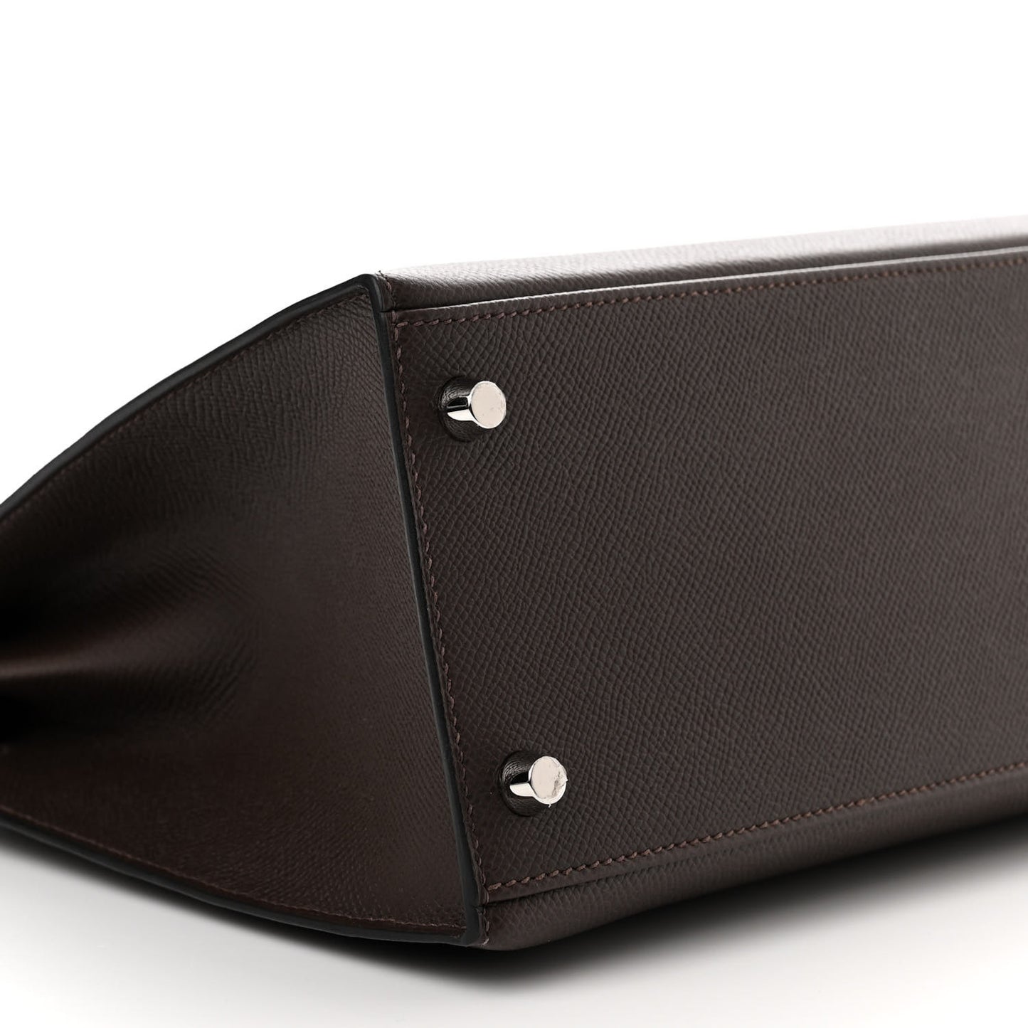 Epsom Kelly Sellier 28 Ebene