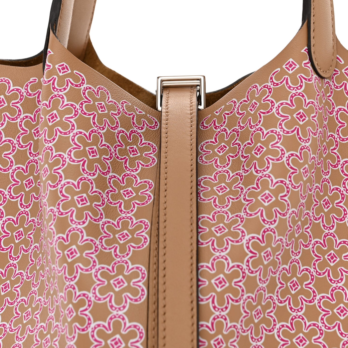 Swift Lucky Daisy Picotin Lock 18 PM Chai Rose White