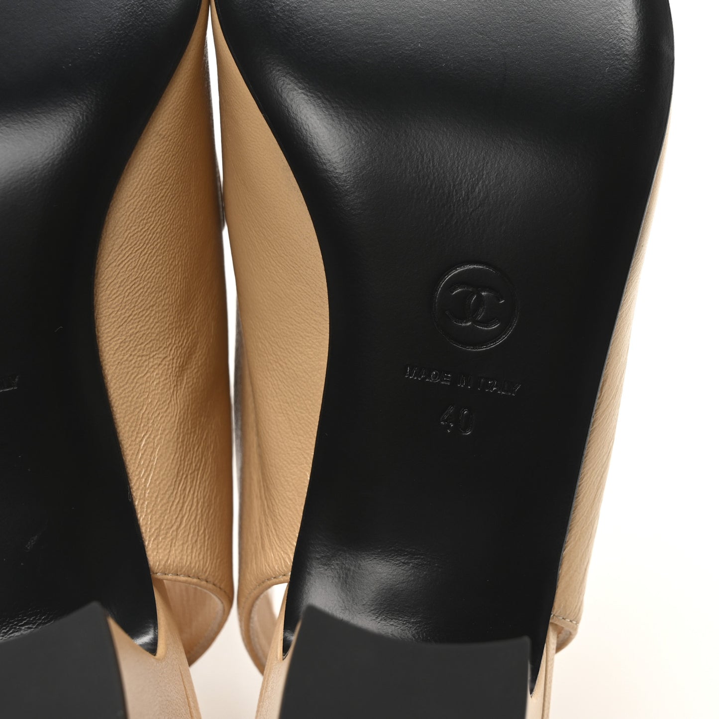 Shiny Lambskin Grosgrain Pointed Toe CC Slingback Pumps 40 Beige Black