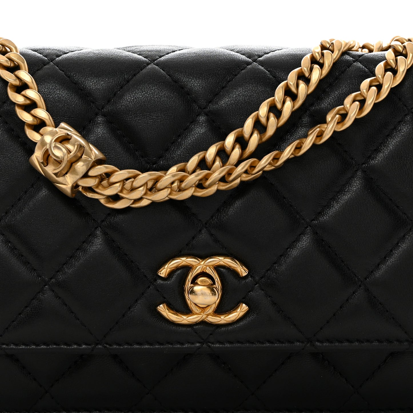Lambskin Quilted Pillow Crush Wallet On Chain WOC Black