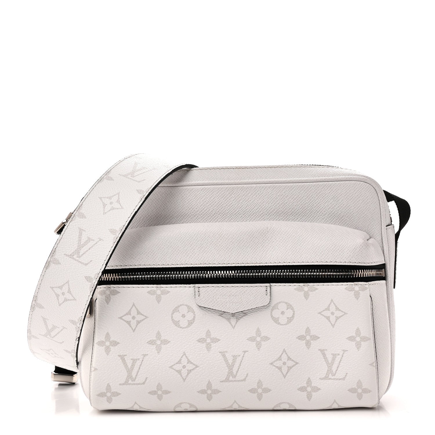 Louis Vuitton Taigarama Outdoor Messenger Optic White 1908176