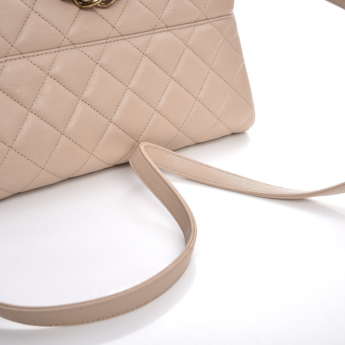 Shiny Sheepskin Quilted Small Trapezio Flap Beige