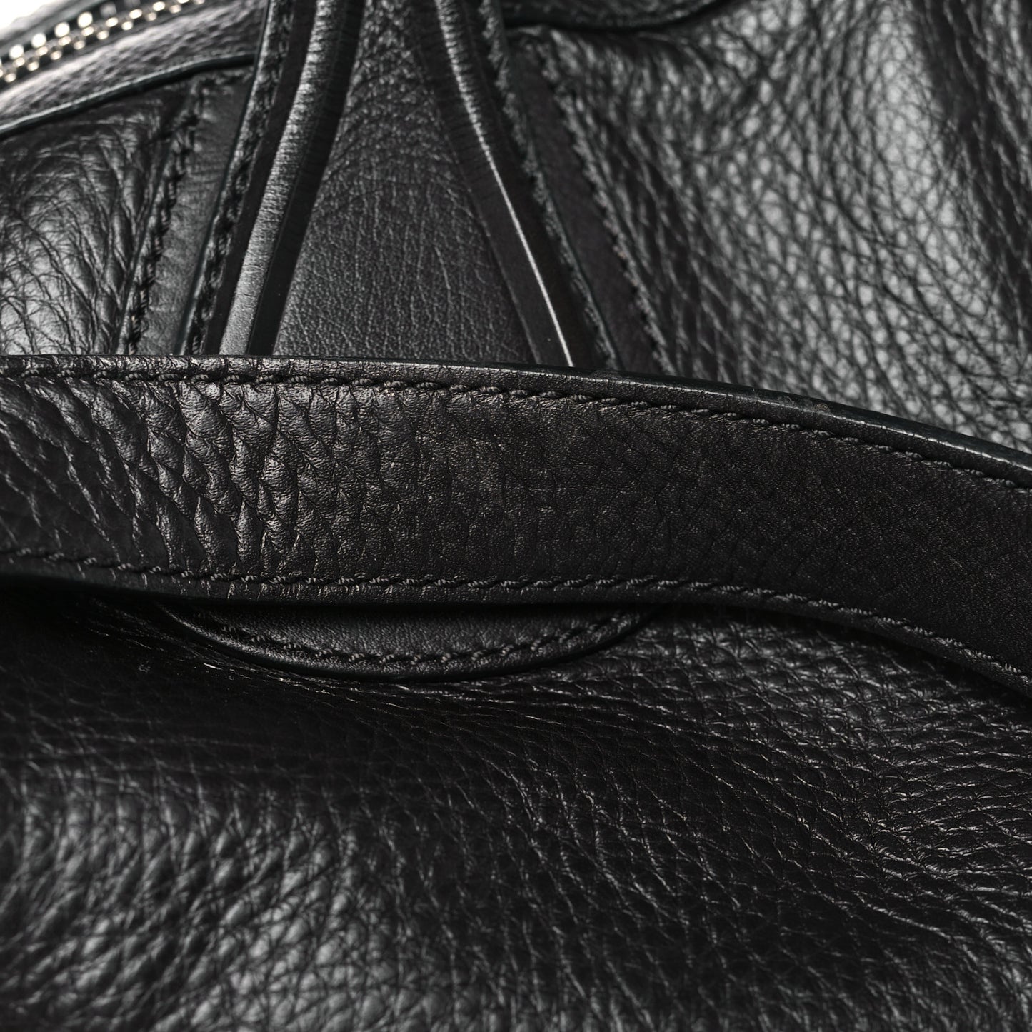 Waxy Grained Calfskin Medium Nightingale Black