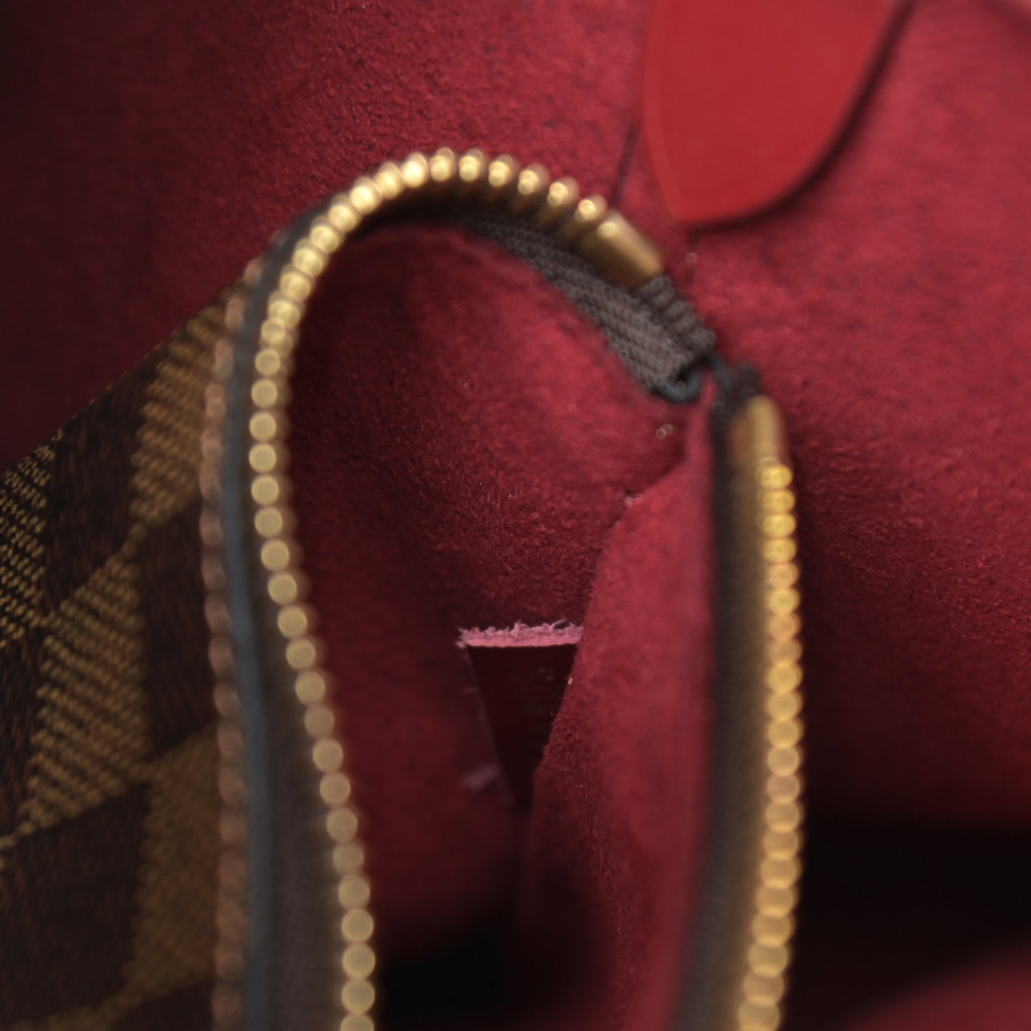Damier Ebene Neonoe MM Cherry Berry