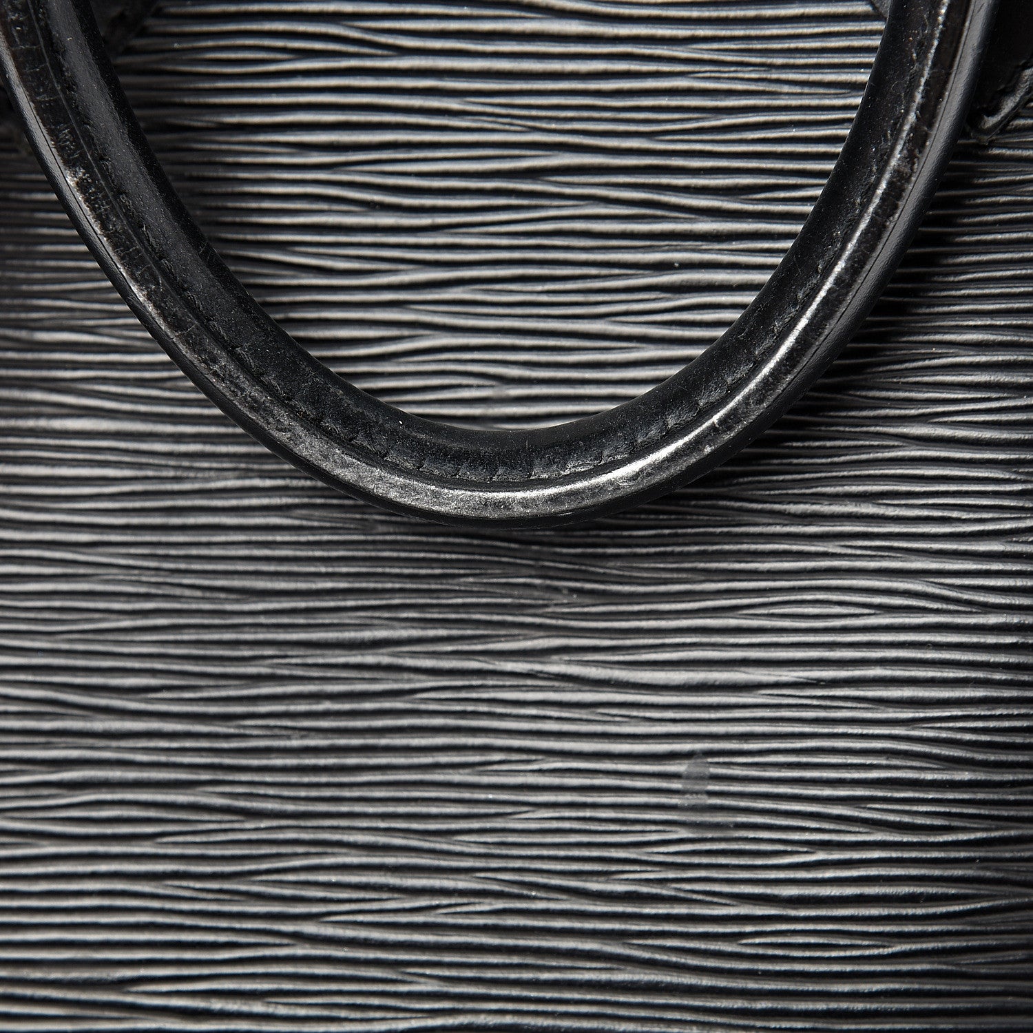 Louis Vuitton Epi Alma PM Black 18 of 27