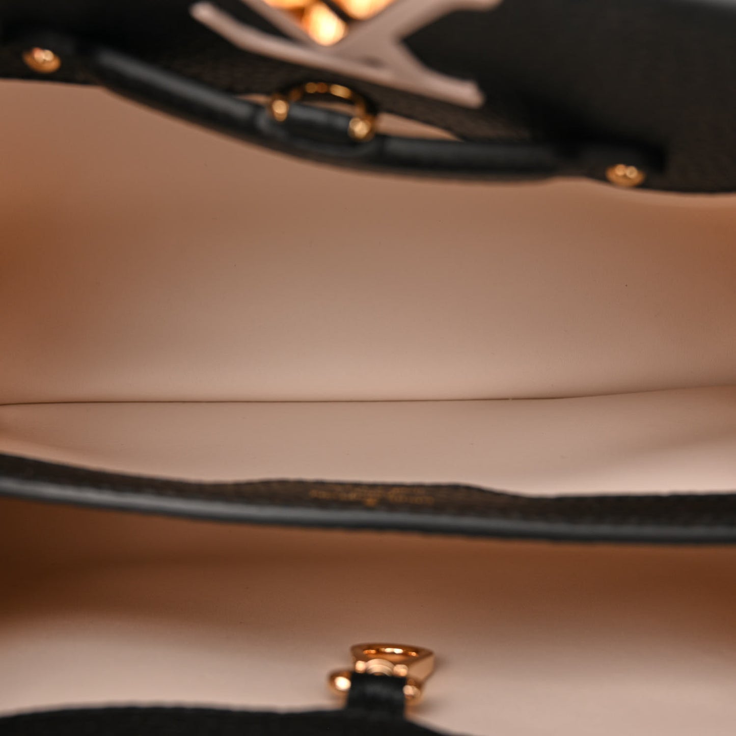 Taurillon Enamel Flower Padlock Chain Capucines BB Black