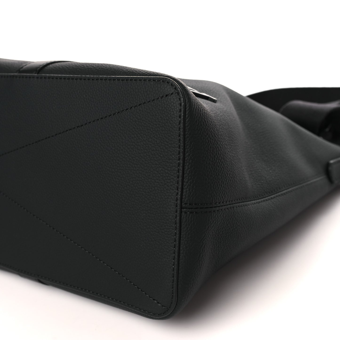 Calfskin Lockit Tote Black