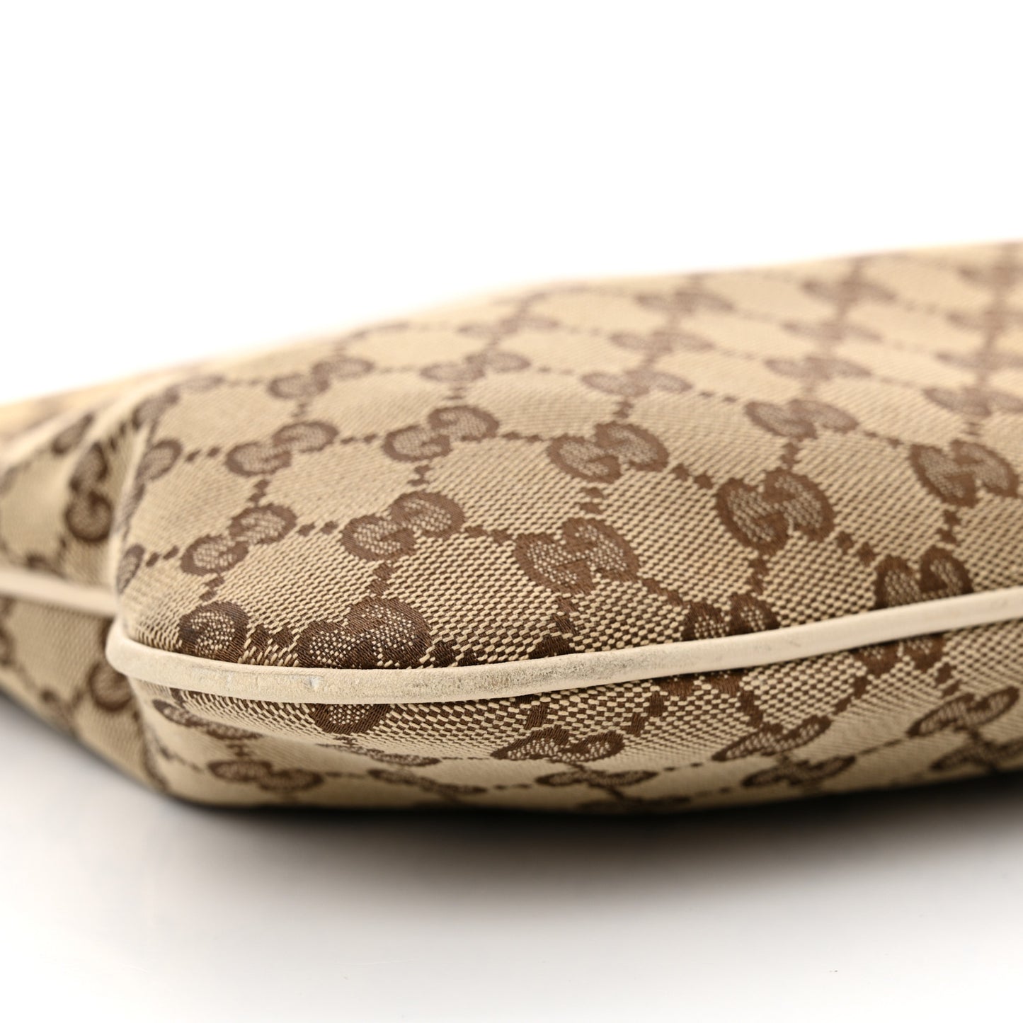 Monogram Medium New Britt Hobo Off White