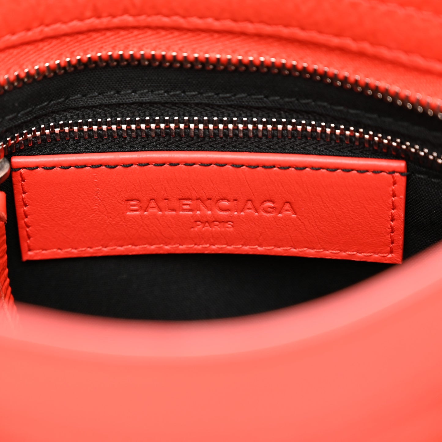 Matte Goatskin Rubber Covered Classic Hardware Mini City Rouge Coquelicot Rouge Braise