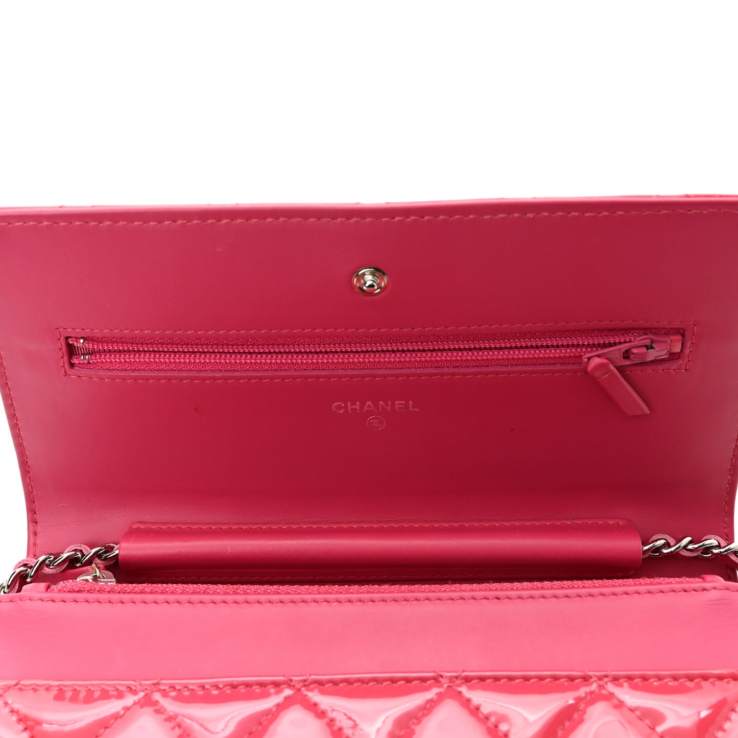Patent Quilted Wallet On Chain WOC Fuchsia