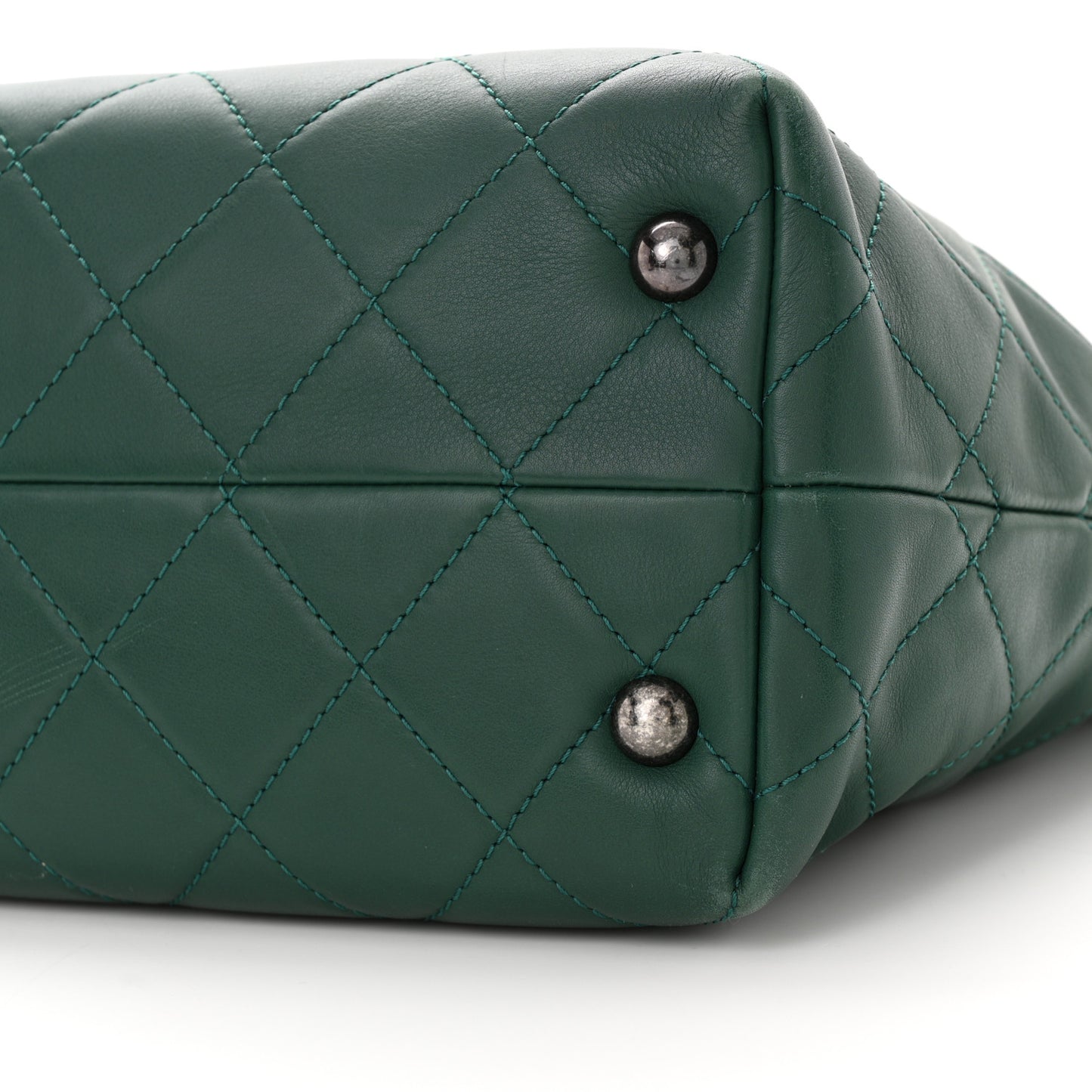 Calfskin Quilted Large Shopping In Chains Tote Green