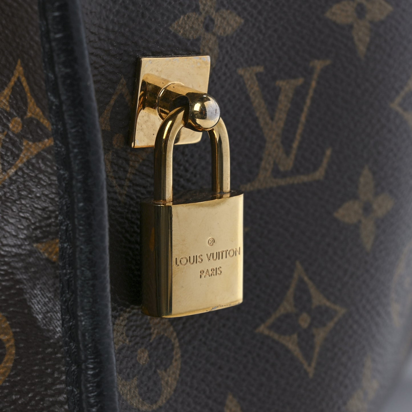 Monogram Popincourt MM Black