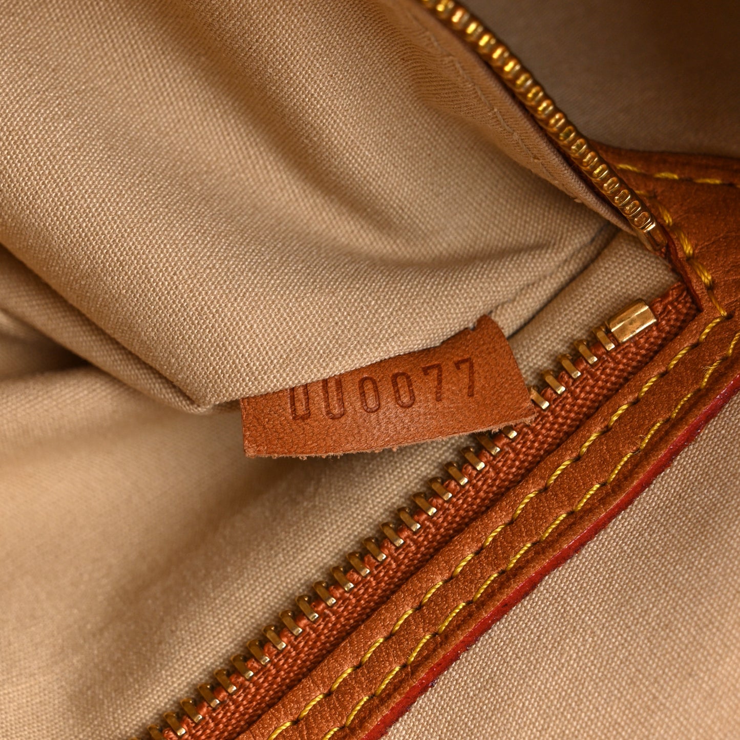 Monogram Dentelle Batignolles Horizontal Gold