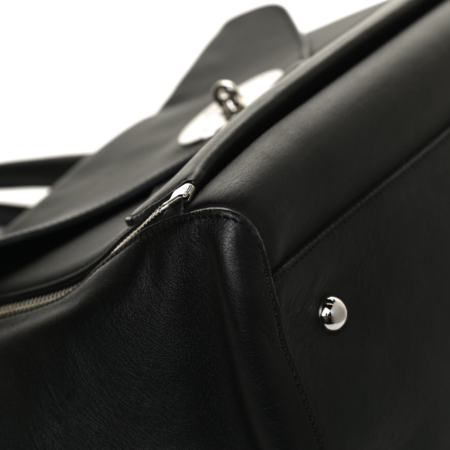 Silky Calf Medium Willow Tote Black