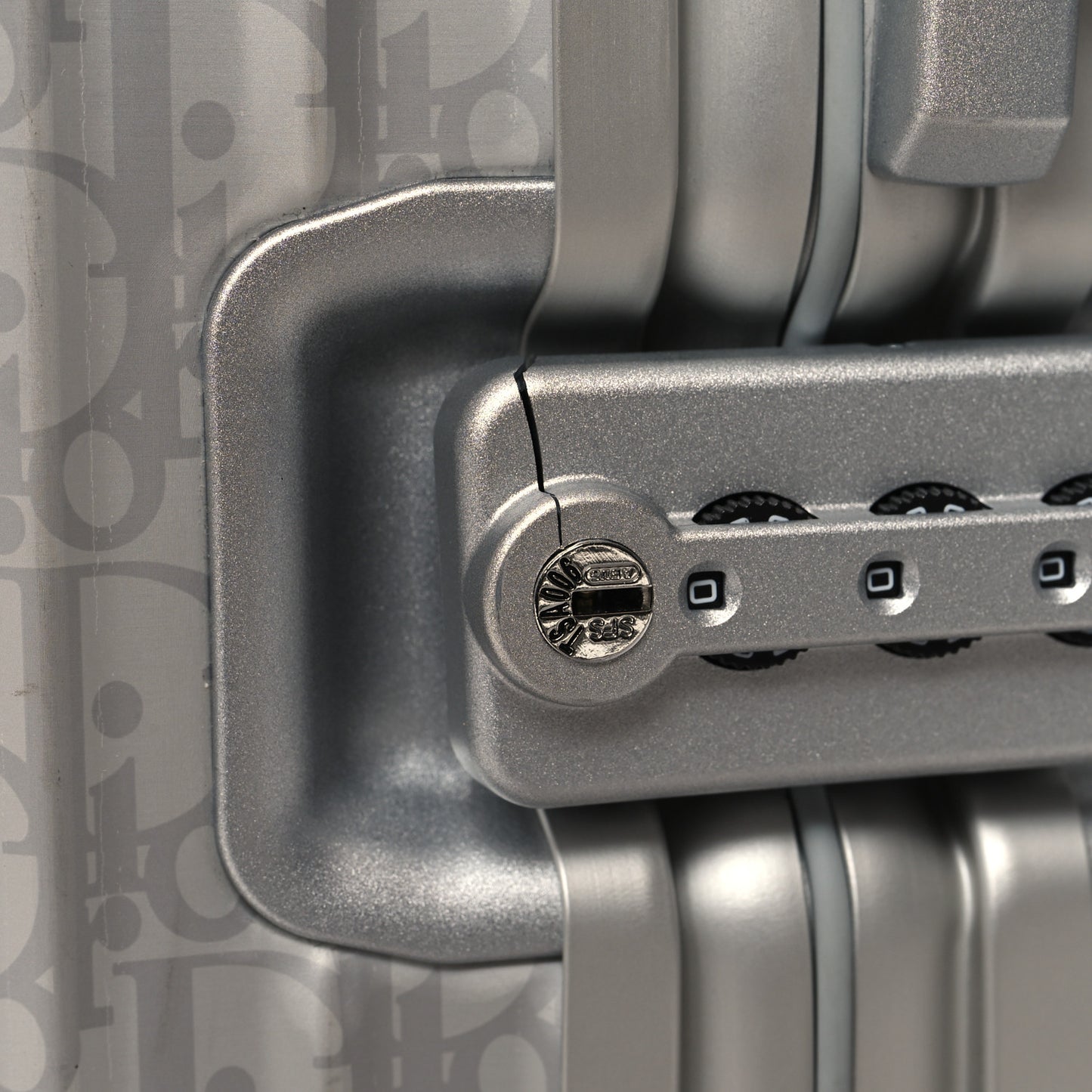 X RIMOWA Aluminum Gradient Cabin Luggage Silver