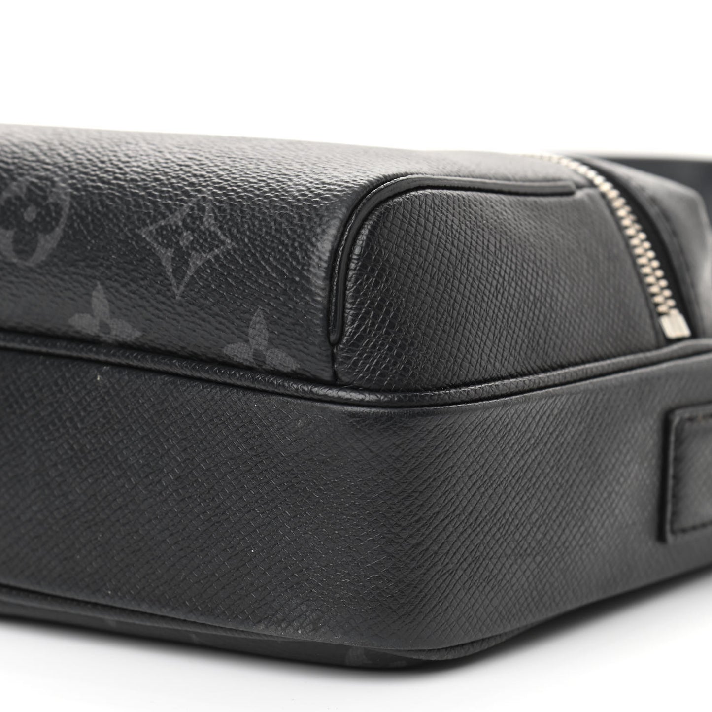 Taiga Monogram Eclipse Outdoor Messenger Black