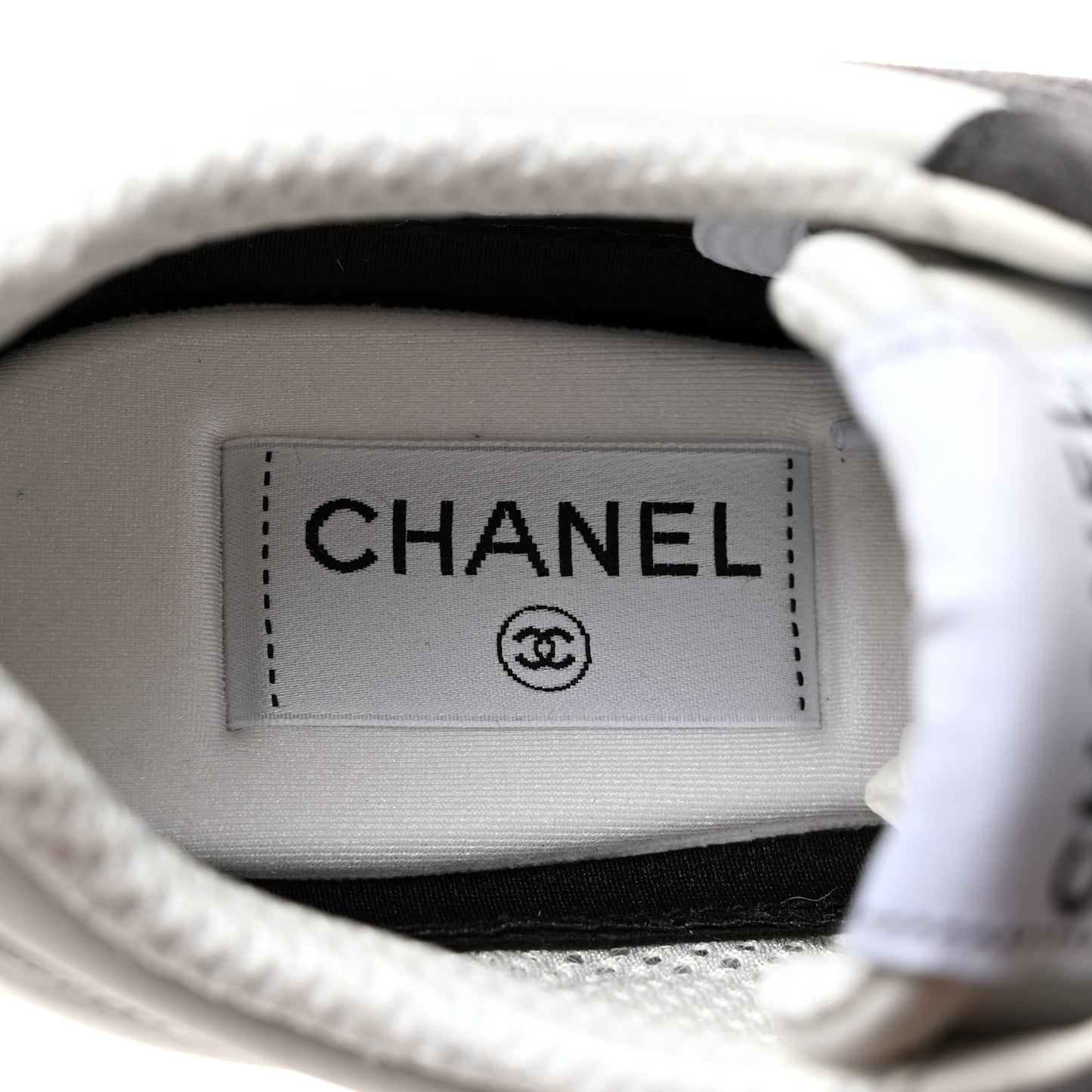 Calfskin Suede Calfskin Logo Womens Sneakers 37.5 White Gray