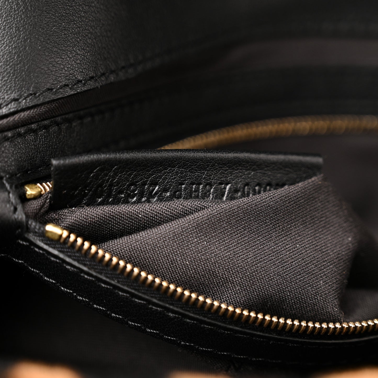 Shearling Vitello Dolce Macro FF 1974 Baguette Tobacco Black