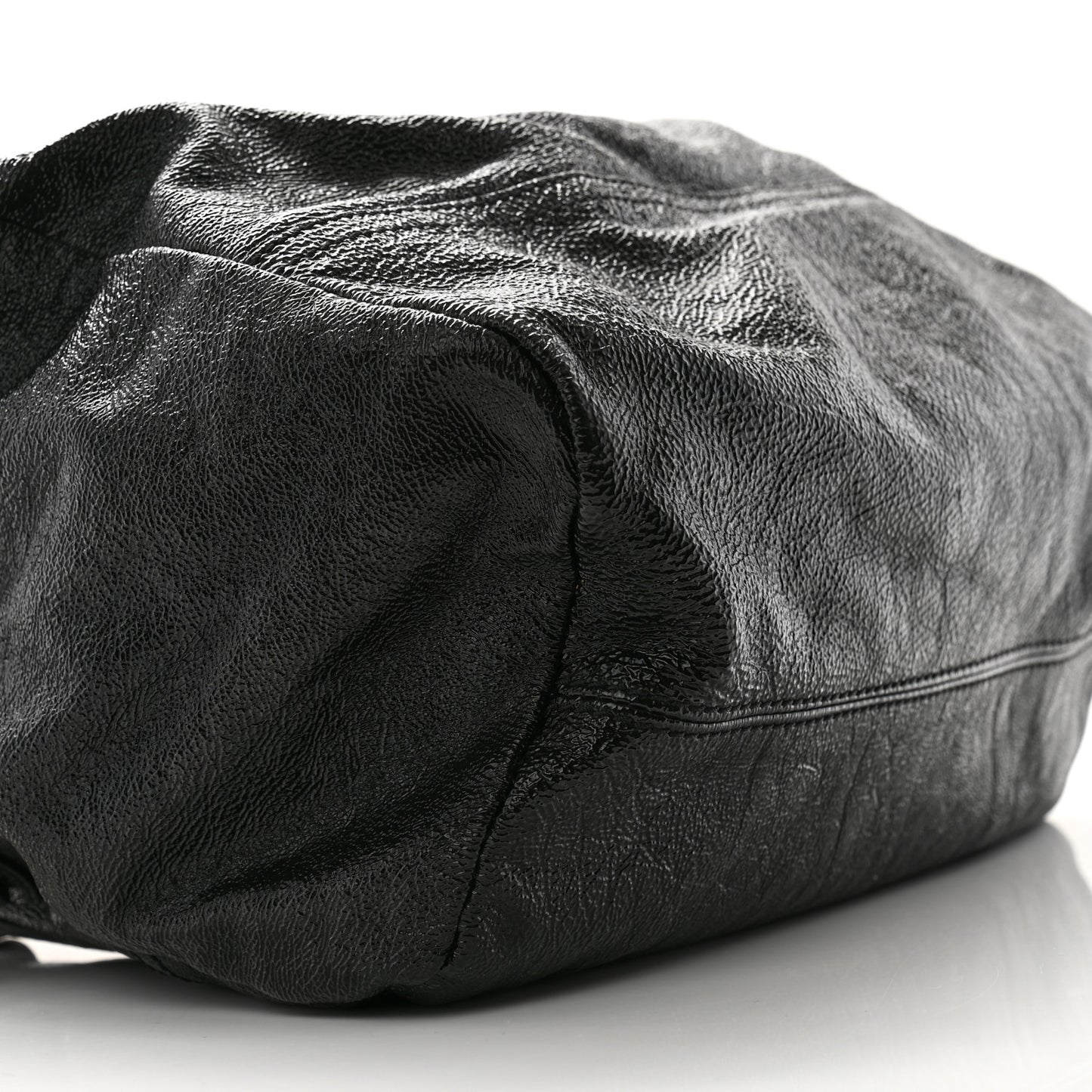 Crinkled Patent Medium Pandora Black