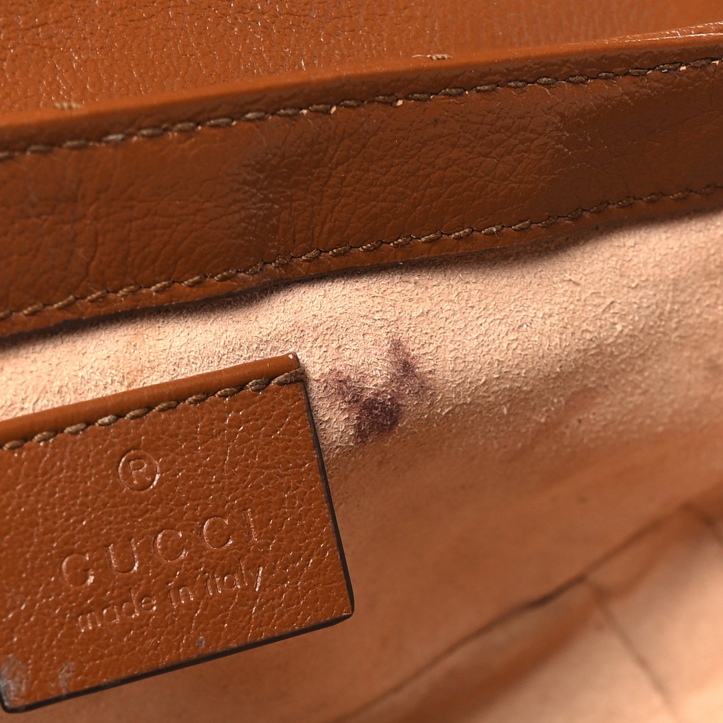 Azalea Calfskin Matelasse Diagonal Super Mini GG Marmont Shoulder Bag Cuir