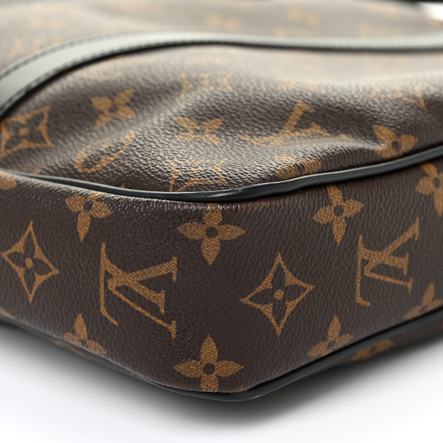 Louis Vuitton Monogram Macassar Porte-Documents Voyage PM 9 of 17