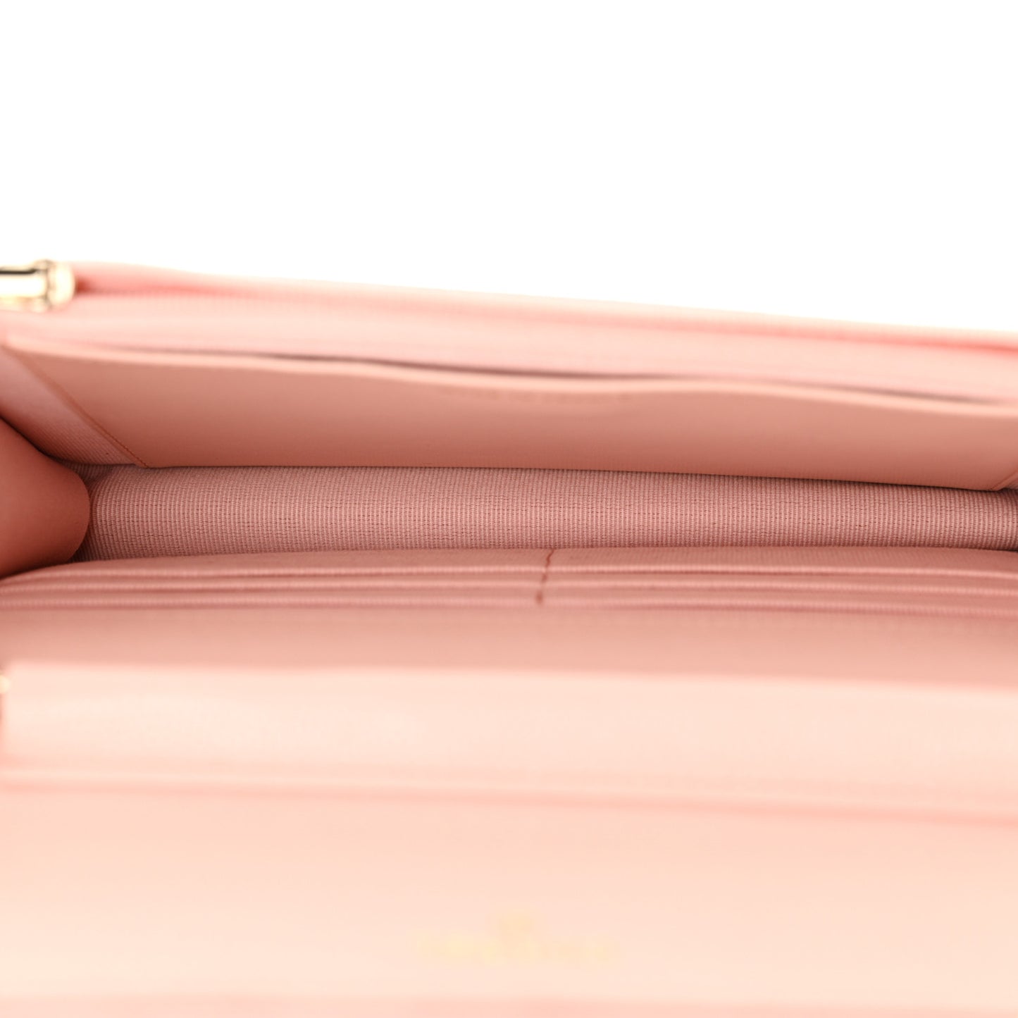 Caviar Quilted Wallet on Chain WOC Light Pink