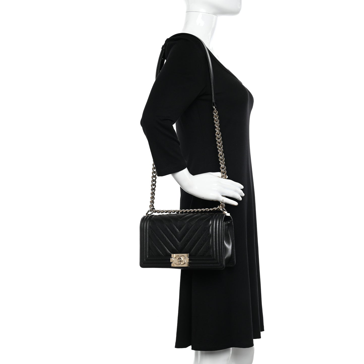 Caviar Chevron Quilted Medium Boy Flap Black