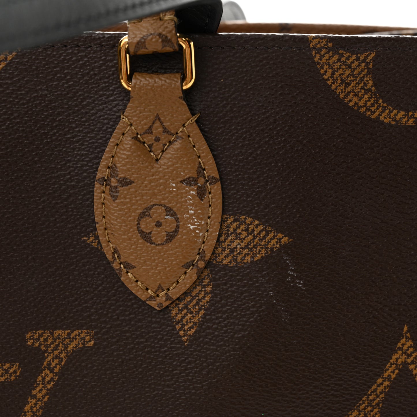 Reverse Monogram Giant Onthego MM