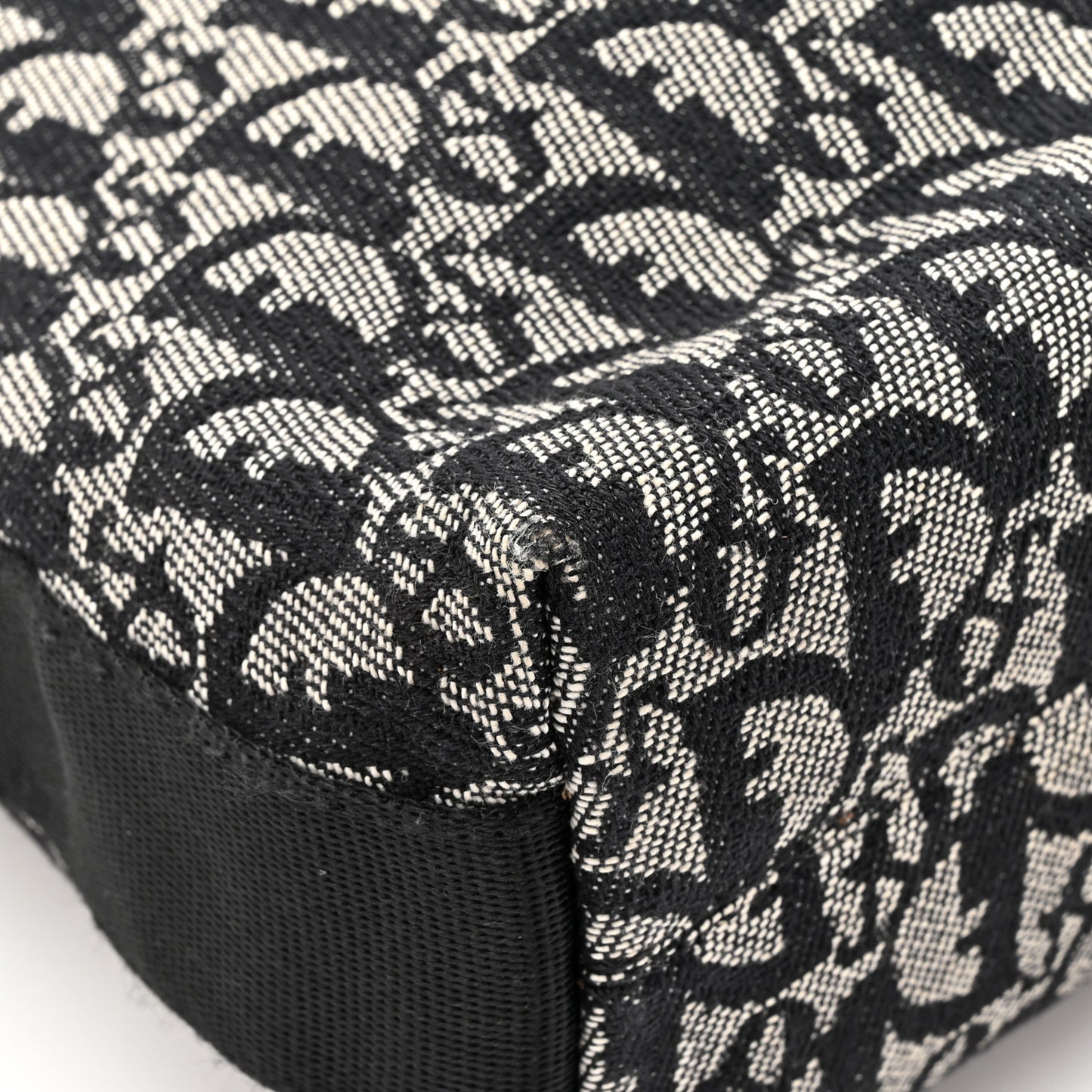 Monogram Messenger Black
