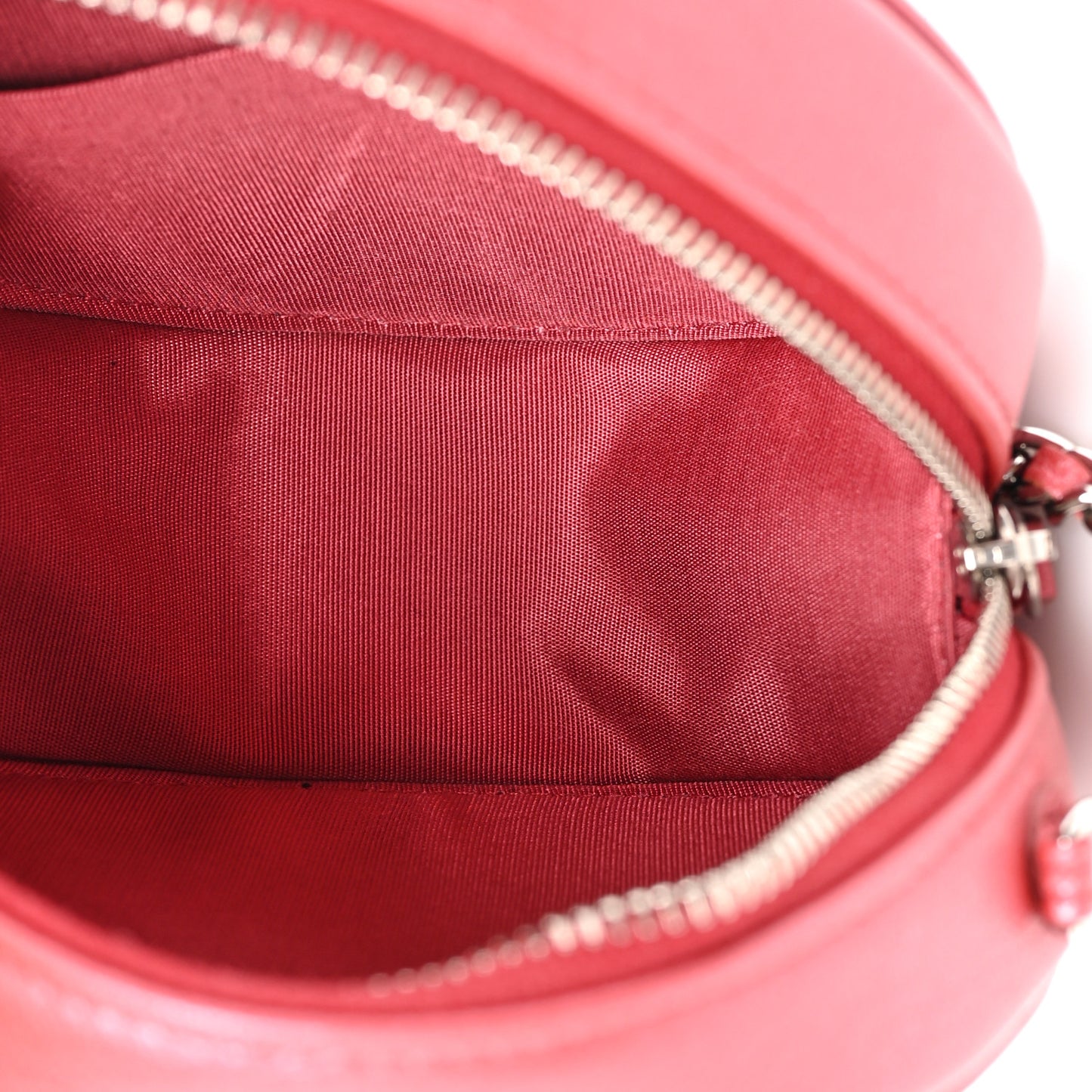 Goatskin Camellia Quilted Round Clutch With Chain Dark Pink