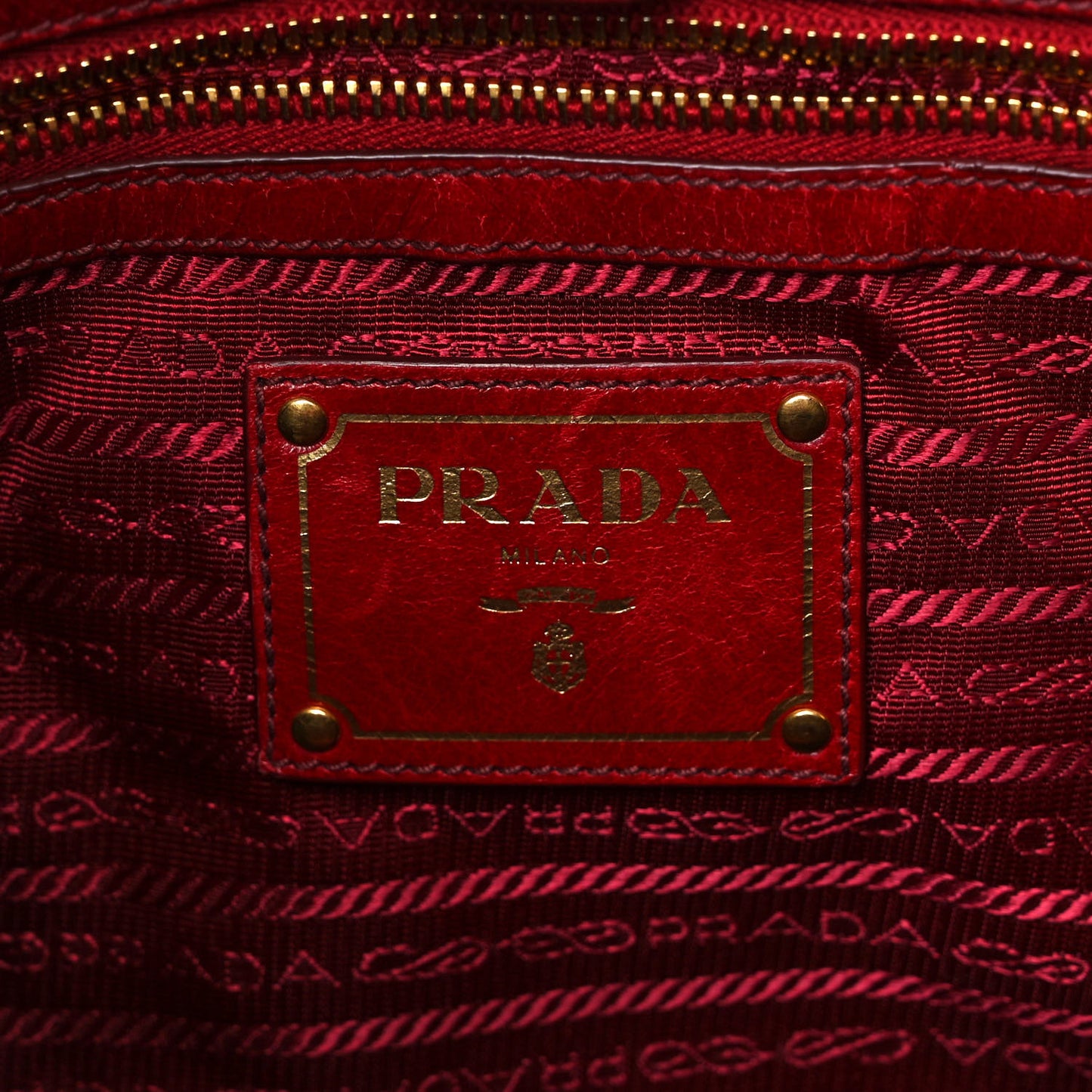 Vitello Shine Tote Red