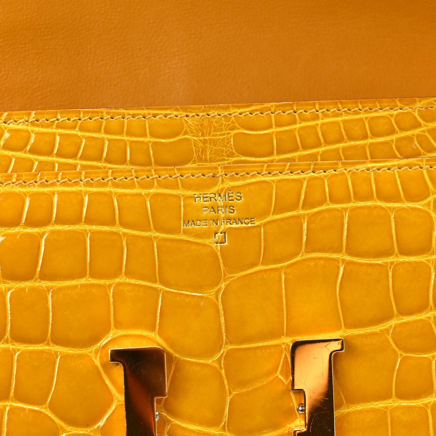 Shiny Alligator Constance Long Wallet Curry