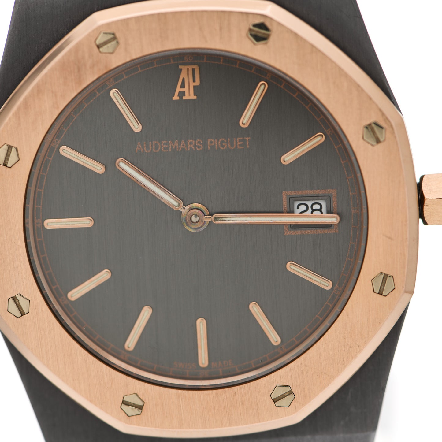 Tantalum 18K Rose Gold 33mm Royal Oak Quartz Watch Grey 56175TR.OO.0789TR.01