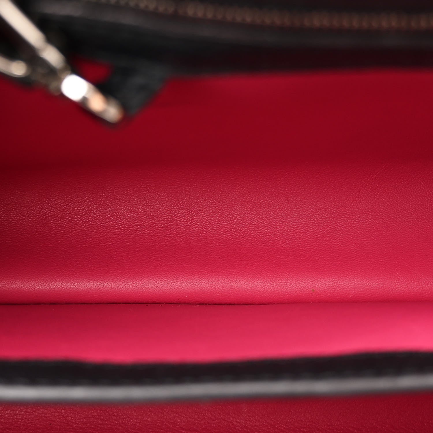 Louis Vuitton Taurillon Capucines BB Black 6 of 13