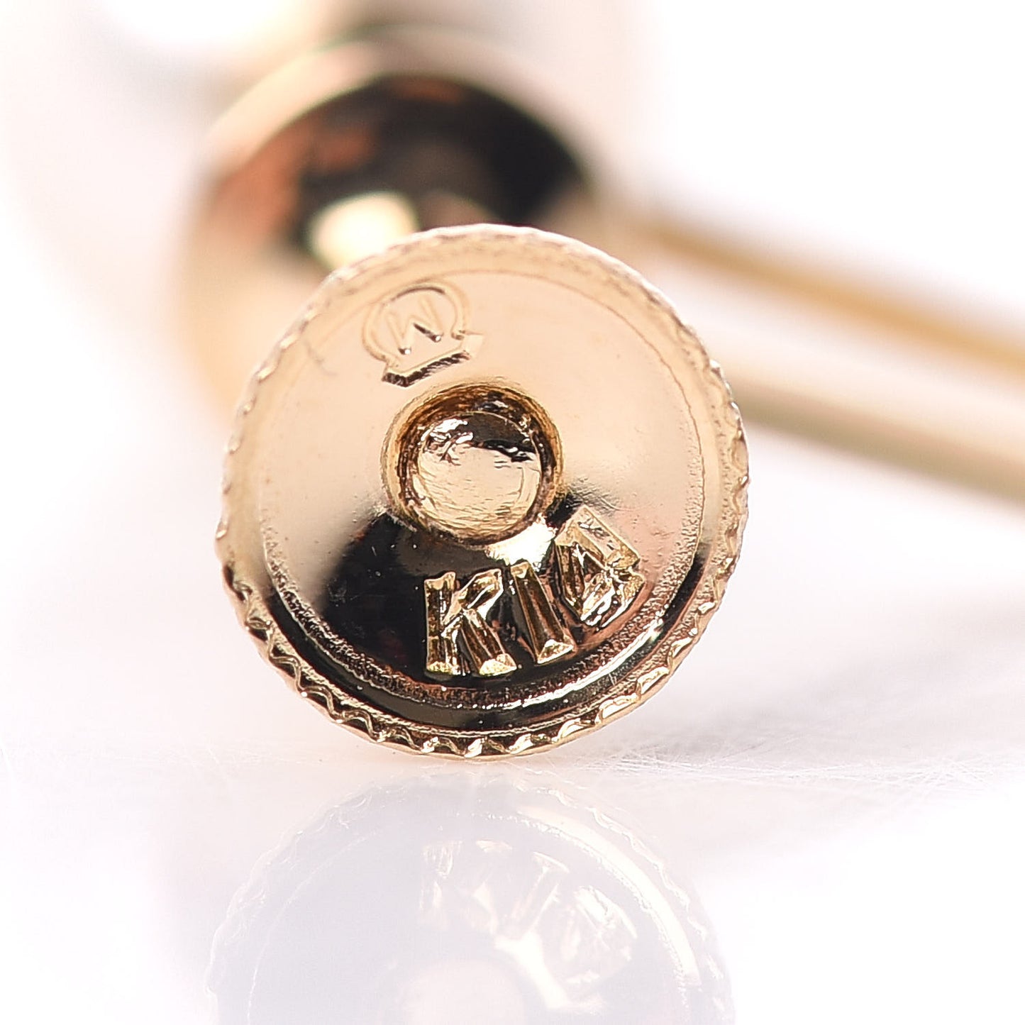 14K Yellow Gold Akoya Pearl 7mm Screw-Back Earrings