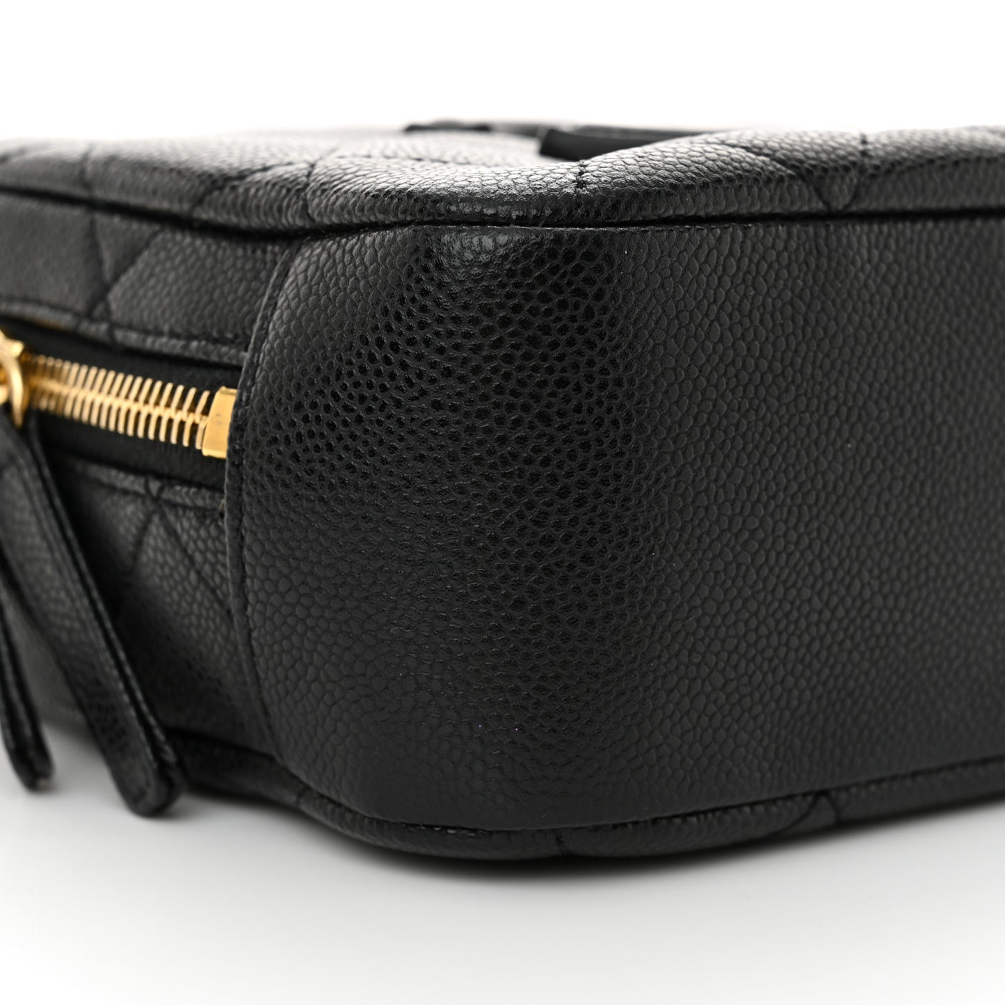 Caviar Quilted CC Vanity Case Black