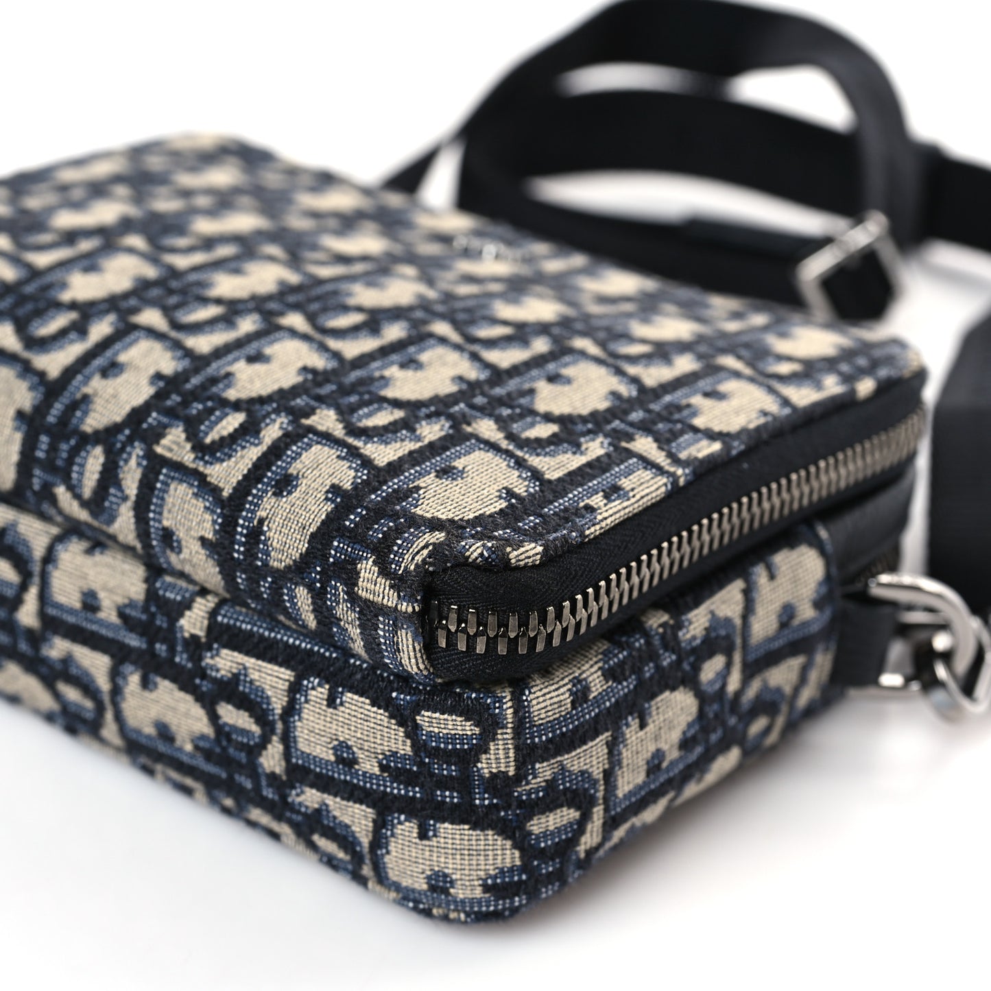 Oblique Pouch Beige Black