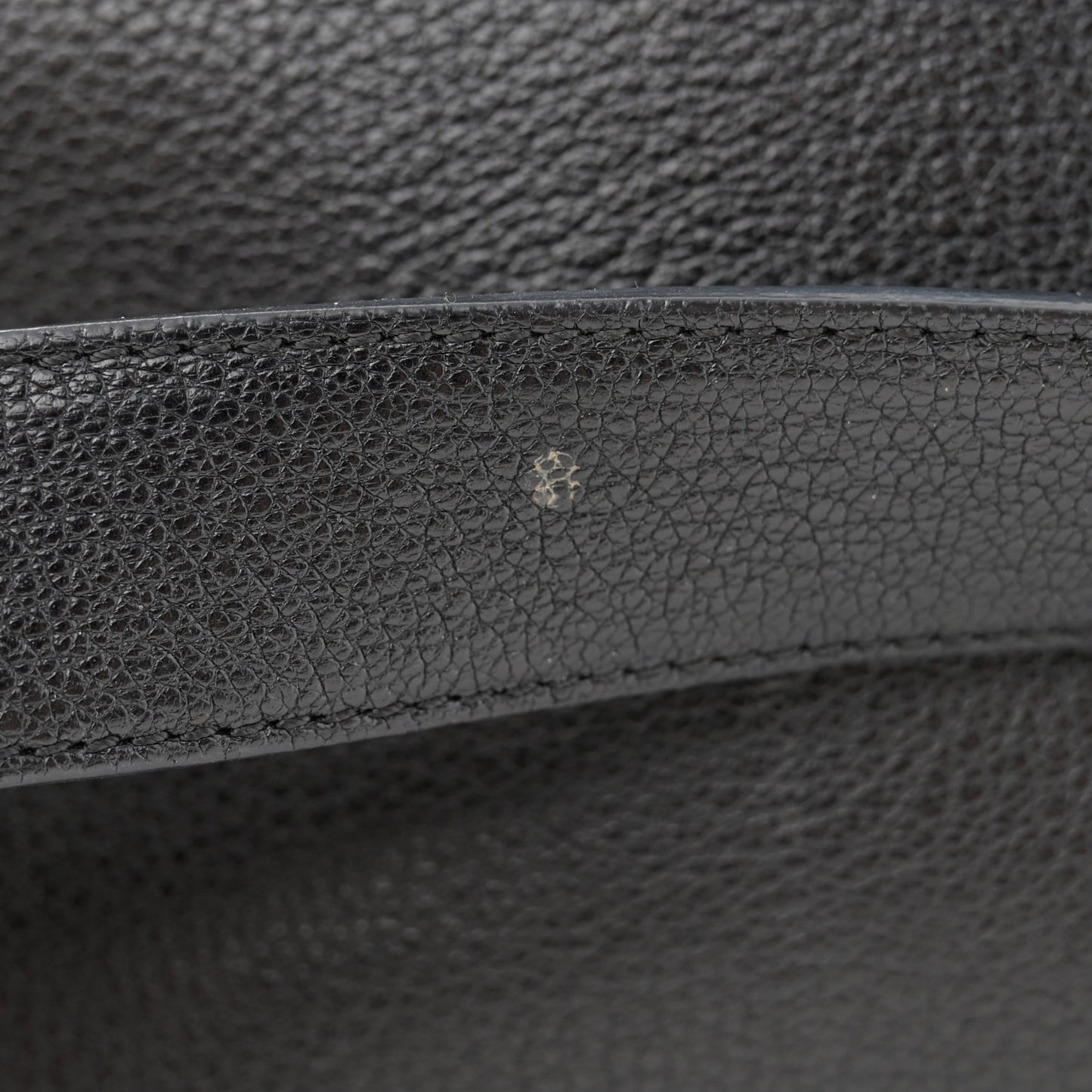 Sugar Goatskin Medium Antigona Black
