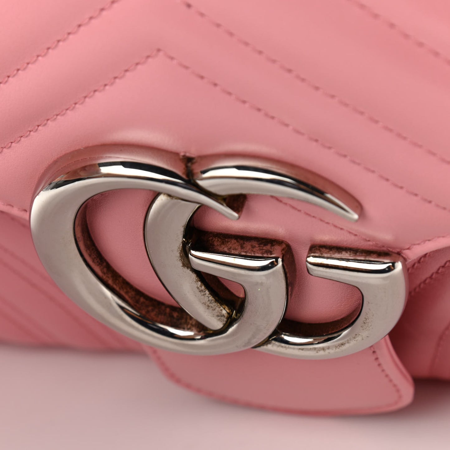 Calfskin Matelasse Medium GG Marmont Shoulder Bag Wild Rose