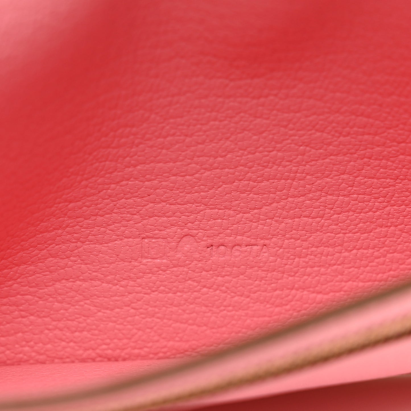 Chèvre Mysore Bearn Gusset Wallet Rose Confetti