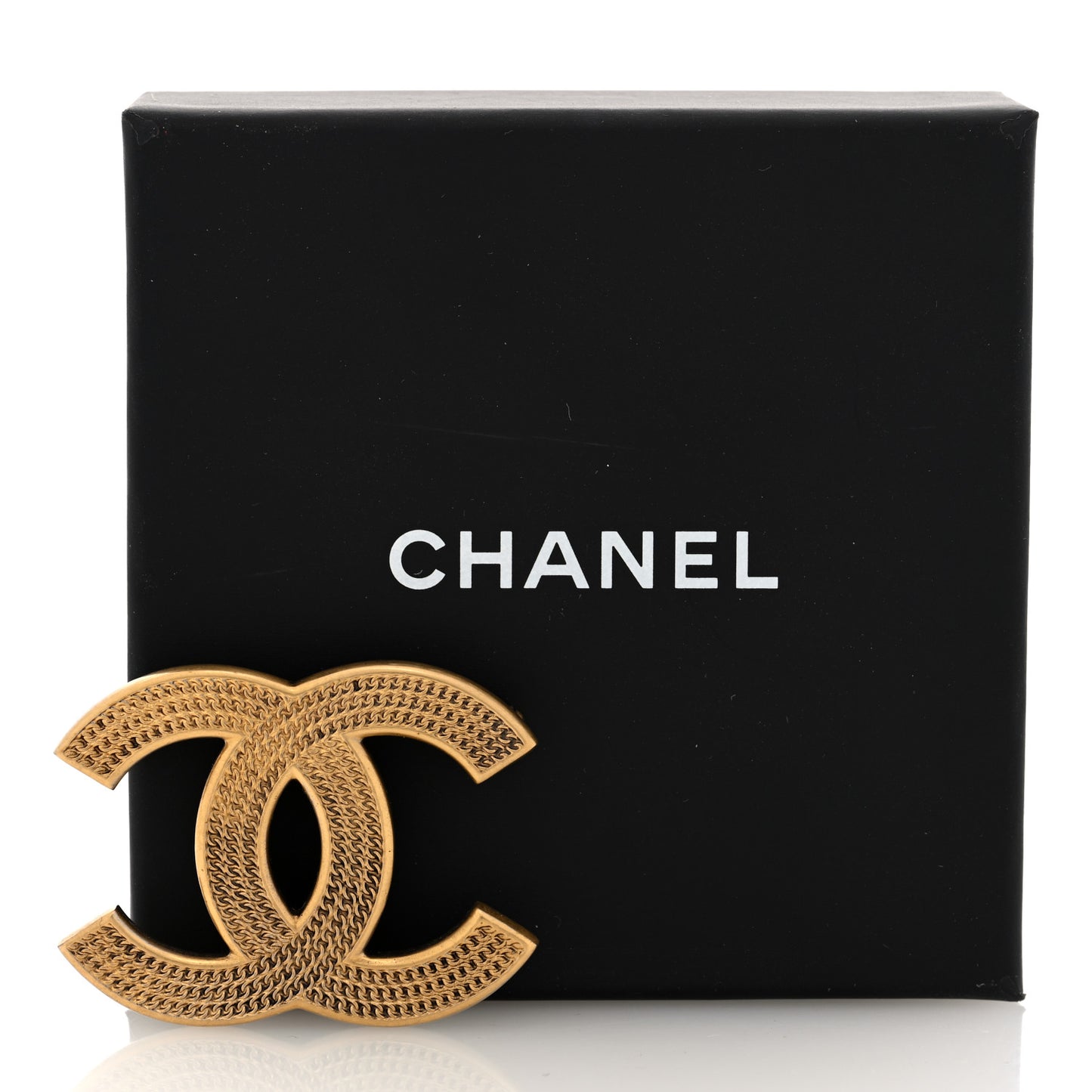 Metal CC Brooch Gold