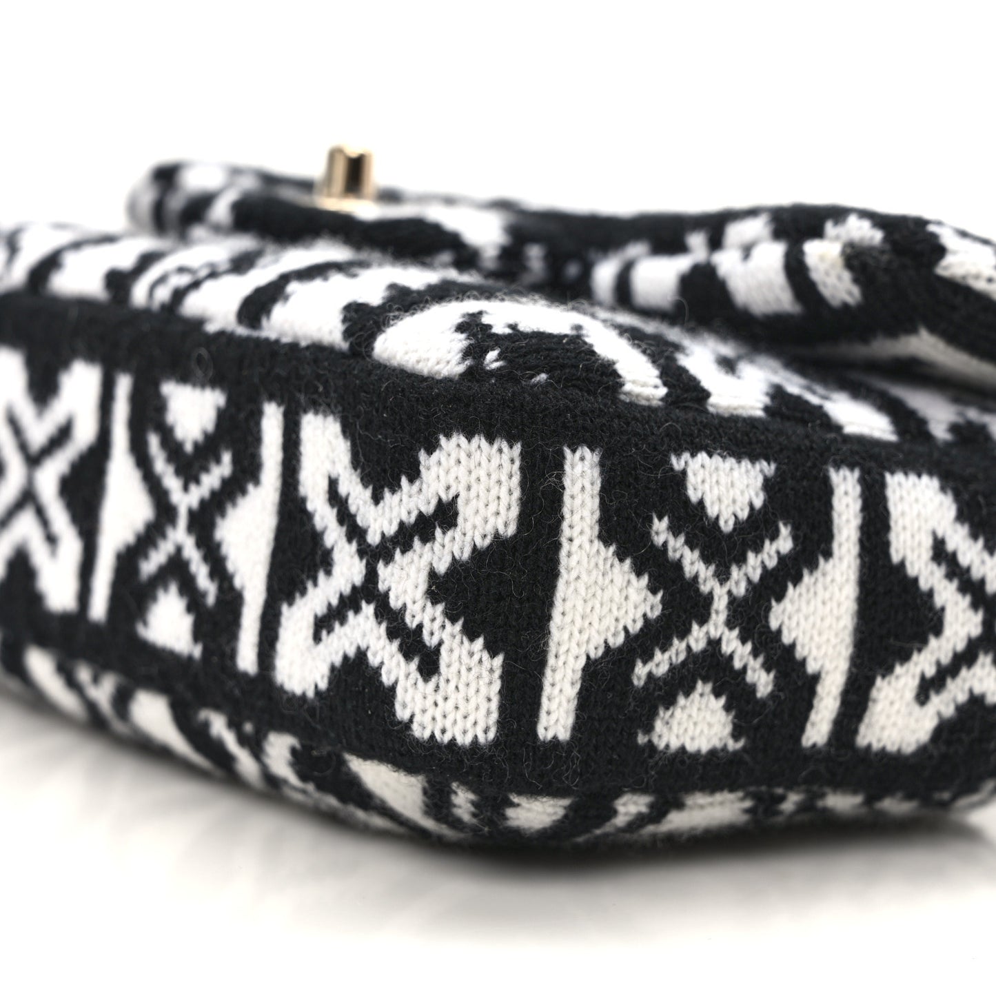 Cashmere Knit Coco Neige Flap Black White