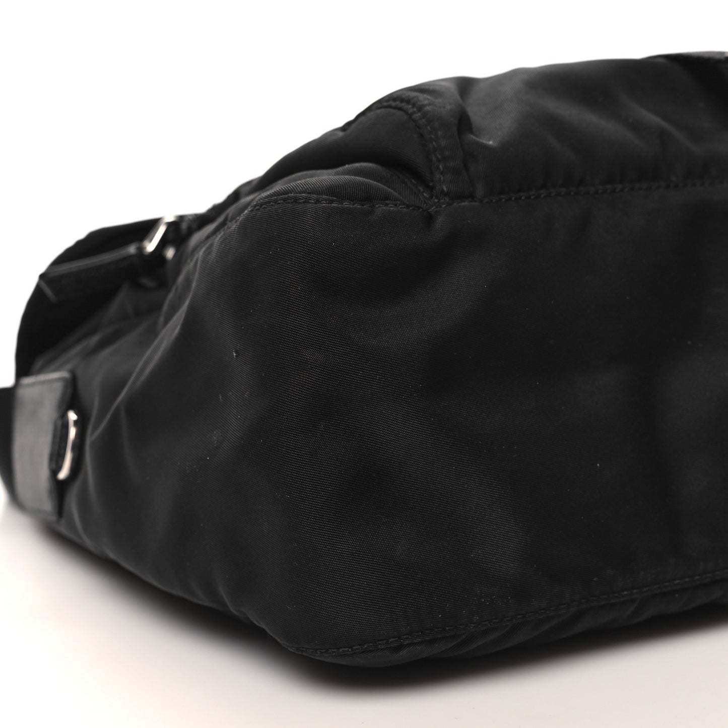 Nylon Vela Messenger Black