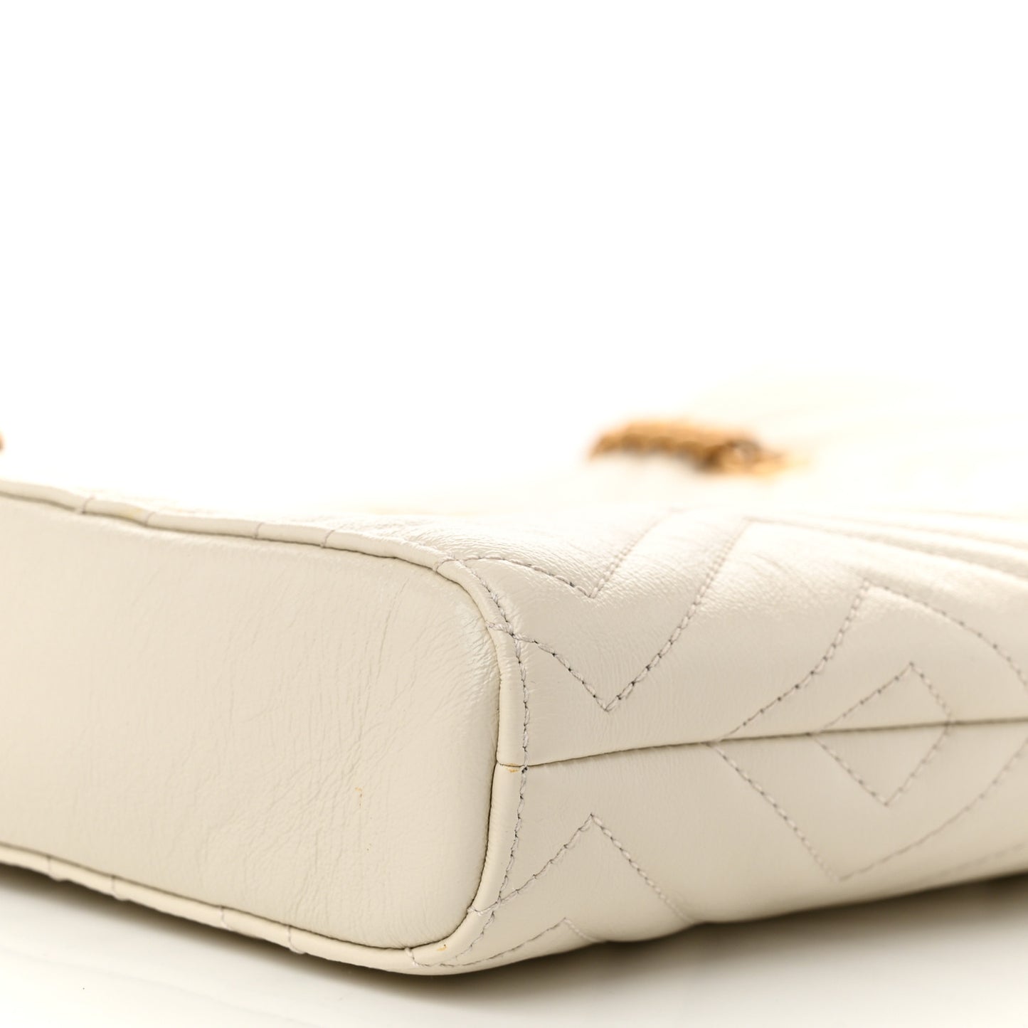 Vintage Calfskin Matelasse Medium GG Marmont Slim Tote White