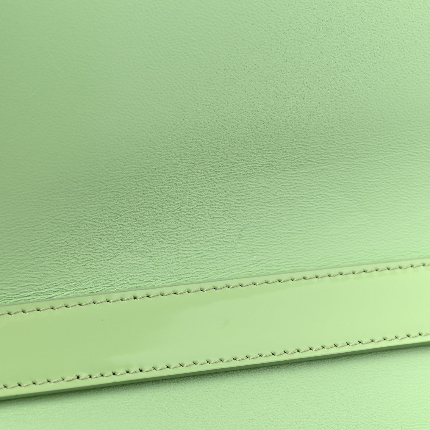 Box Calfskin Medium 4G Cube Chain Shoulder Bag Pistachio