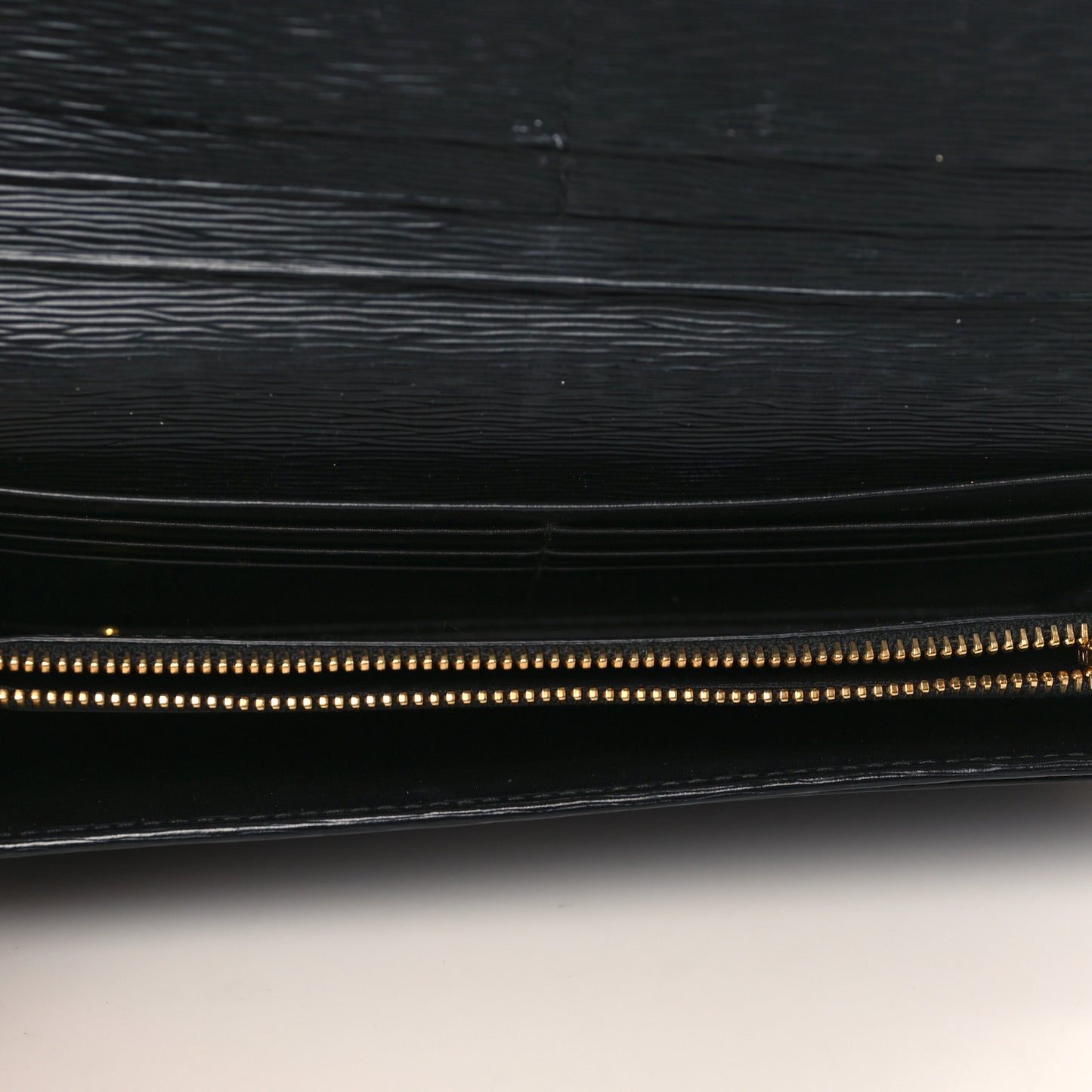 Vitello Move Continental Flap Wallet Black