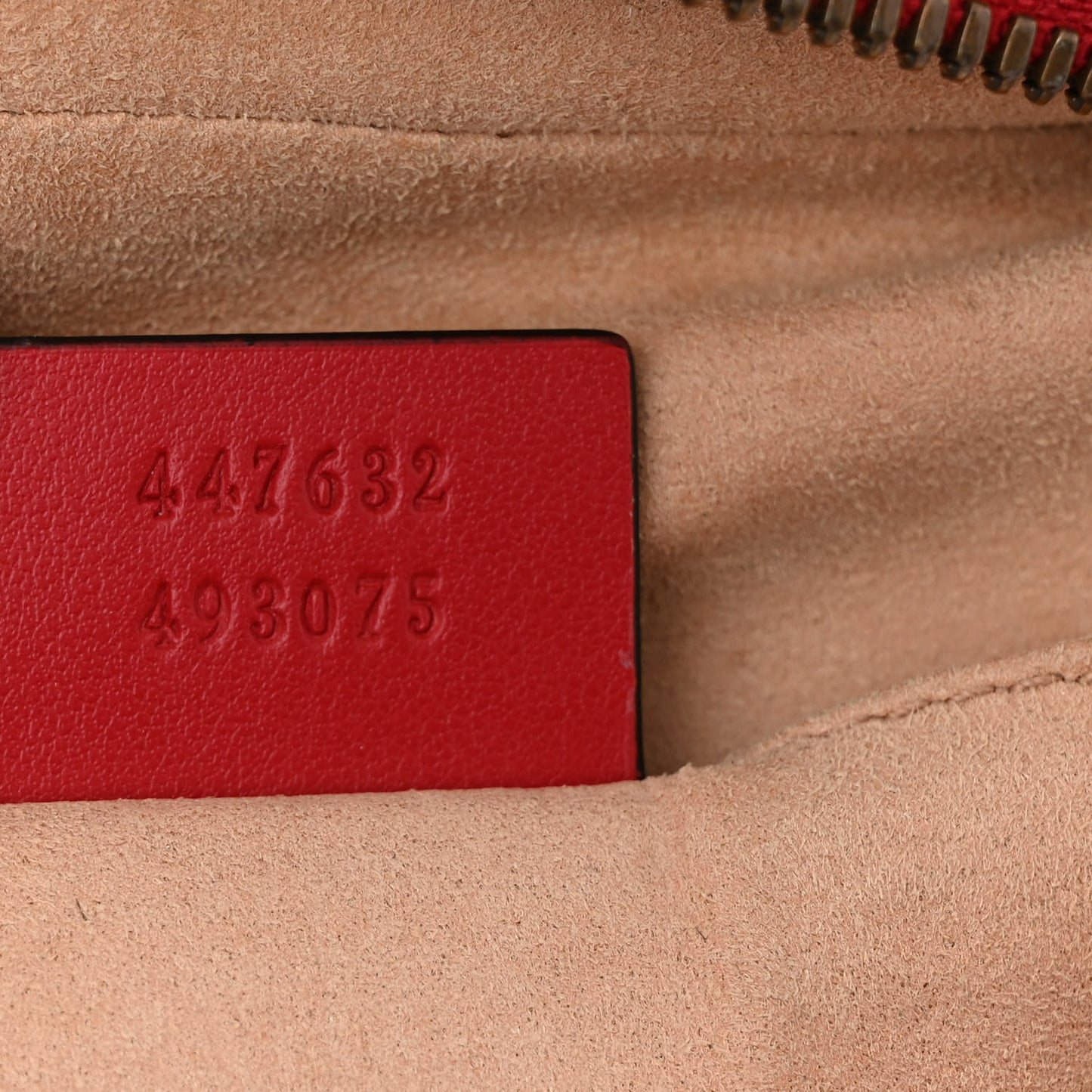 Calfskin Matelasse Small GG Marmont Chain Shoulder Bag Hibiscus Red